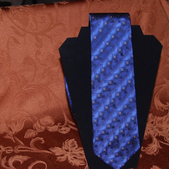 Enrico Capucci men's tie - Picture 1 of 2